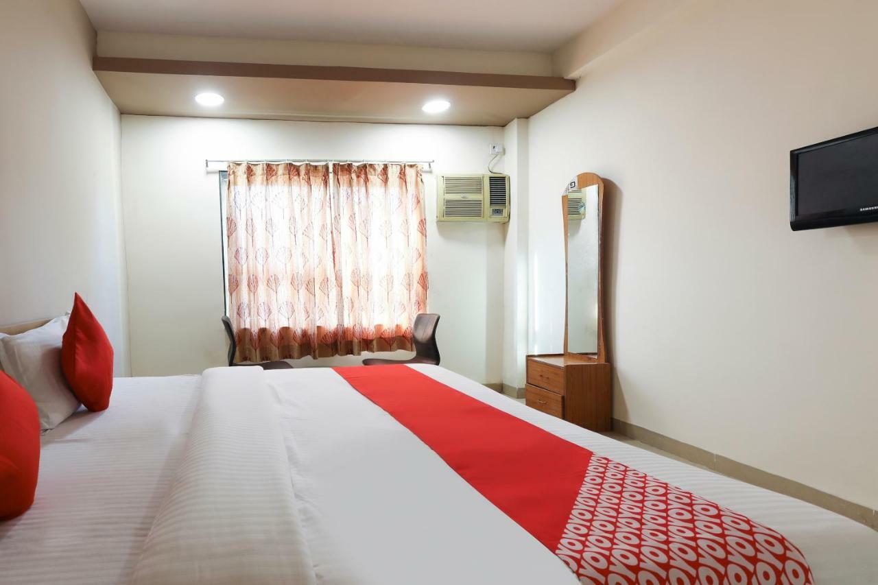 Oyo 43851 Hotel Virasat Māndu Εξωτερικό φωτογραφία