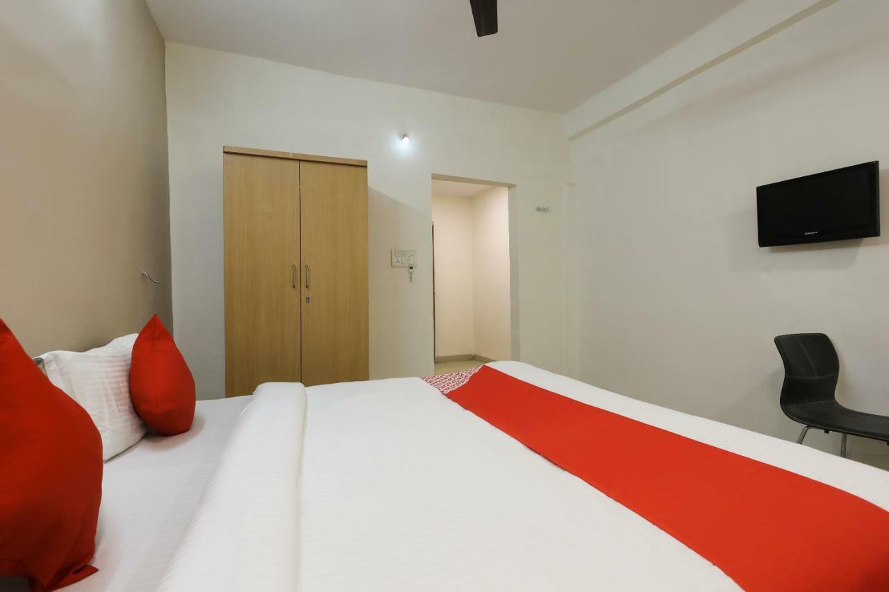 Oyo 43851 Hotel Virasat Māndu Εξωτερικό φωτογραφία