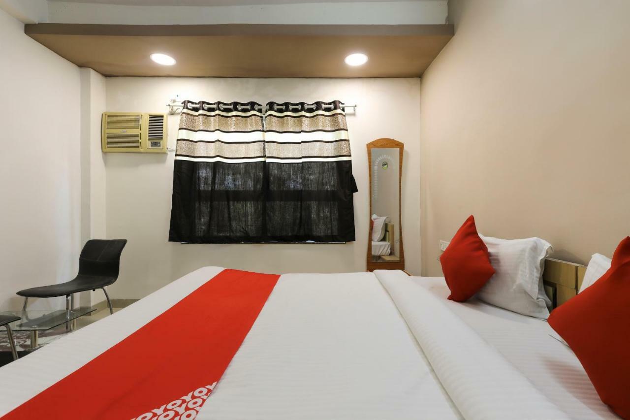 Oyo 43851 Hotel Virasat Māndu Εξωτερικό φωτογραφία