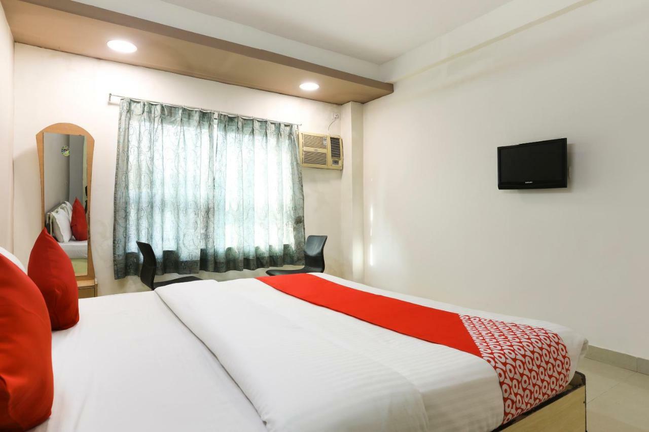 Oyo 43851 Hotel Virasat Māndu Εξωτερικό φωτογραφία