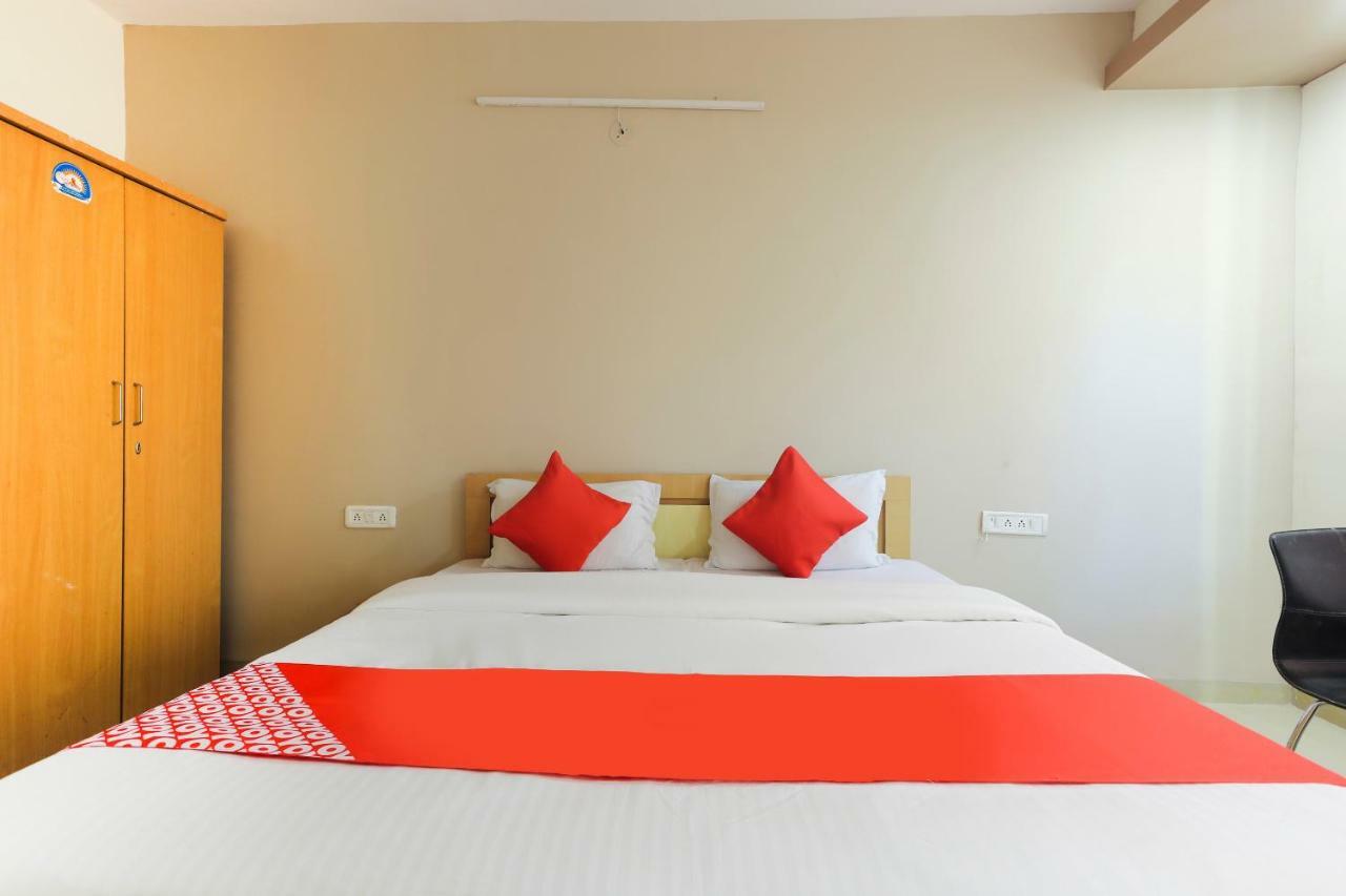 Oyo 43851 Hotel Virasat Māndu Εξωτερικό φωτογραφία